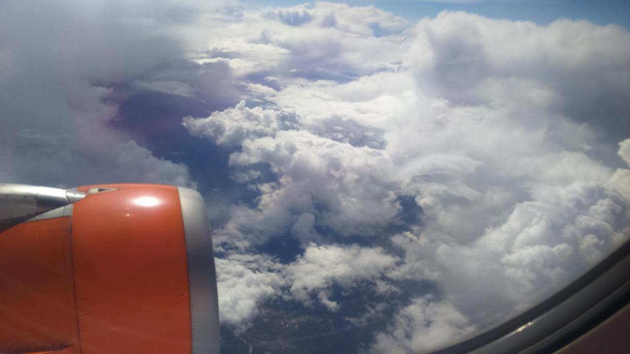 Апартаменти Aeropuerto Barcelona -Mi Colibri Ал-Прат-да-Любрагат Екстер'єр фото